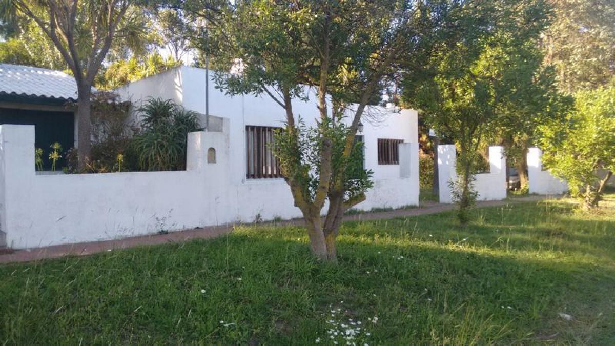 3 bedrooms House in Mar del Plata, Argentina No. 72733