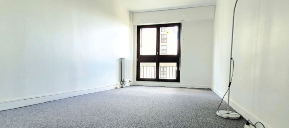 2 bedrooms Apartment in L'Hay-les-Roses, France No. 182234 5