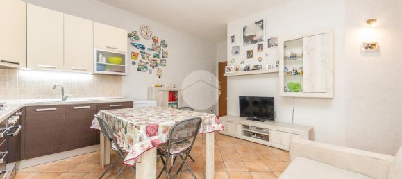 2 bedrooms Apartment in Rome, Italy No. 47729 2