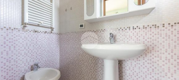 2 bedrooms Apartment in Rome, Italy No. 47729 14