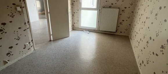 Apartamento de 4 habitaciónes en Creutzwald, France No. 39838 6