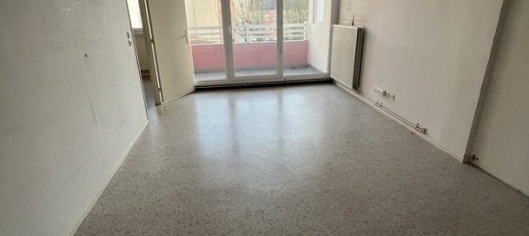 Apartamento de 4 habitaciónes en Creutzwald, France No. 39838 9