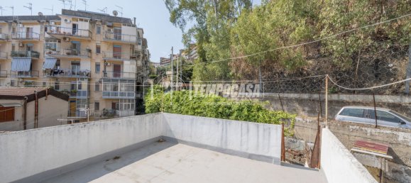 Квартира с 2 спальнями в Мессина, Италия № 312587 14