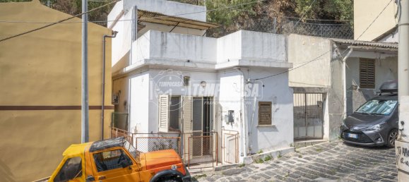 Квартира с 2 спальнями в Мессина, Италия № 312587 27