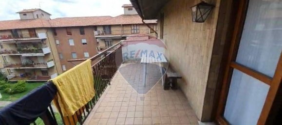 3 rooms Apartment in Ponte San Pietro, Italy No. 338589 5