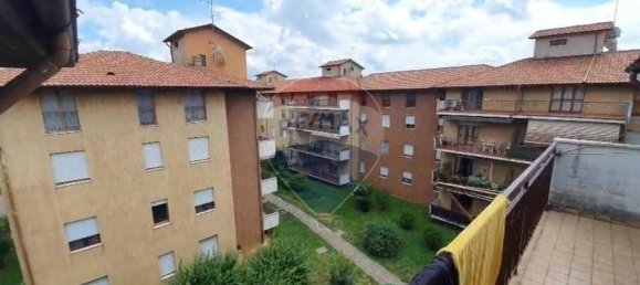 3 rooms Apartment in Ponte San Pietro, Italy No. 338589 3