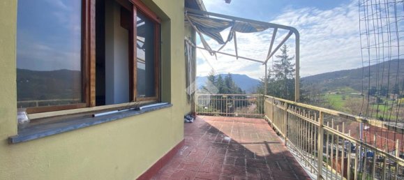 5 rooms Apartment in Casella, Italy No. 15068 9