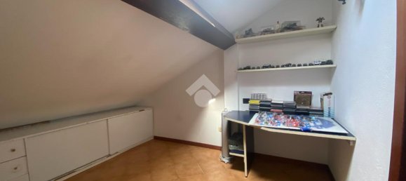 5 rooms Apartment in Casella, Italy No. 15068 16