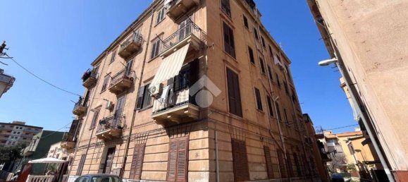 Квартира с 1 спальней в Палермо, Италия № 132318 2