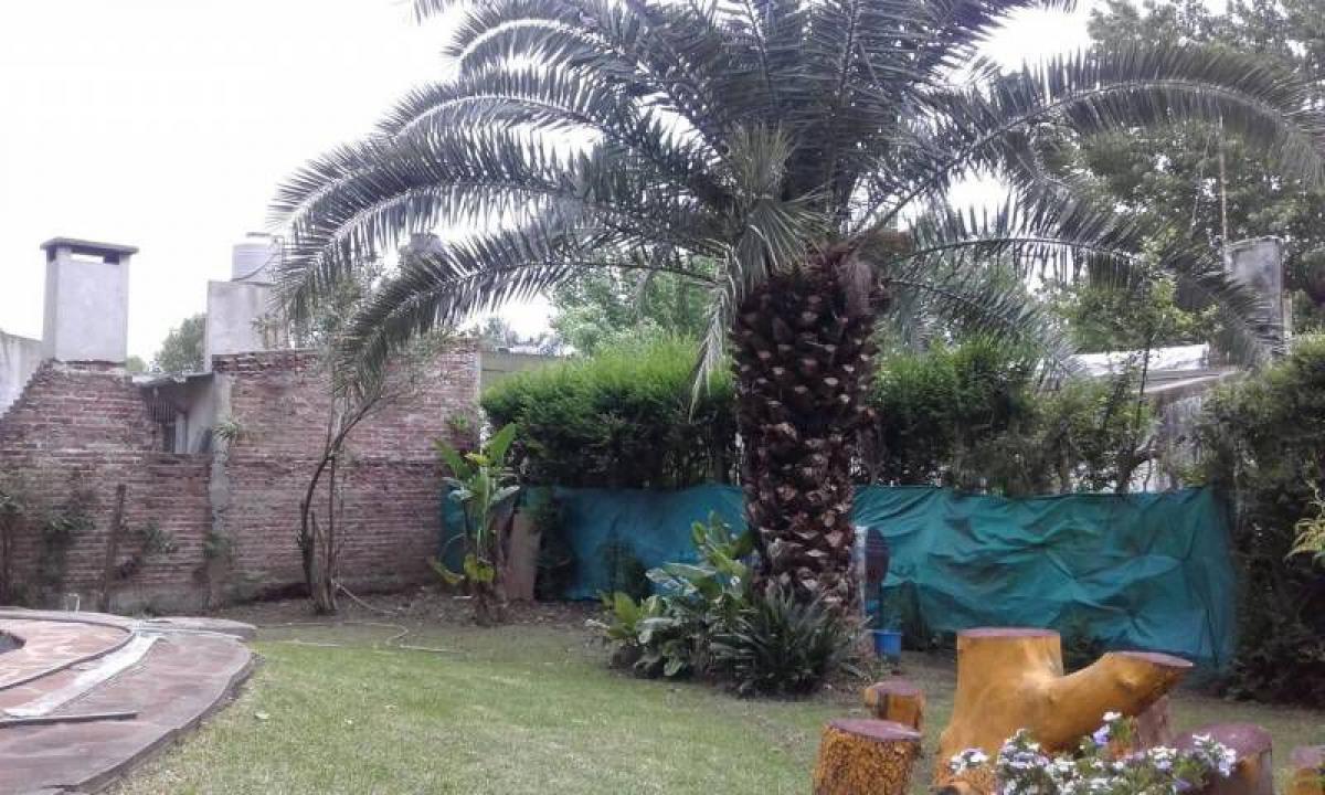 3 bedrooms House in Jose C. Paz, Argentina No. 95565