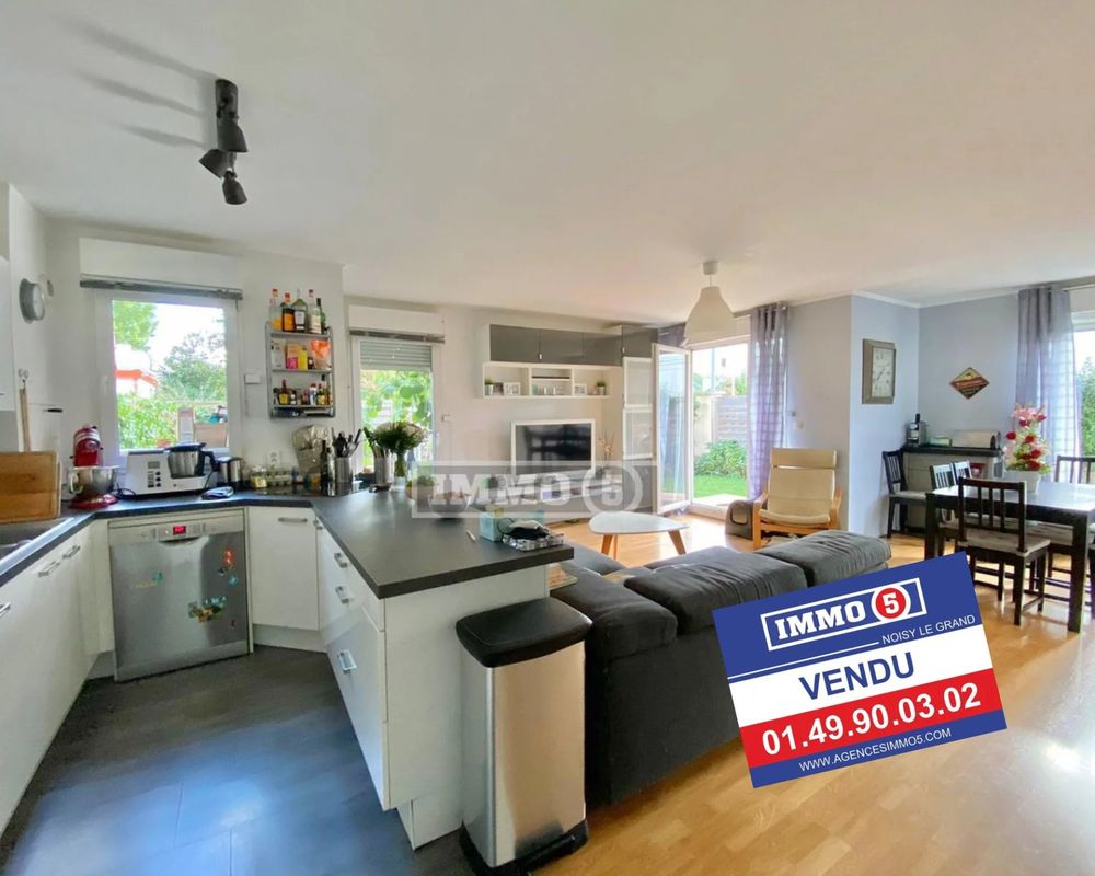 3 chambres Appartement à Noisy-le-Grand, France No. 169236