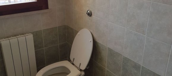 3-salle Appartement à Folignano, Italy No. 251384 3