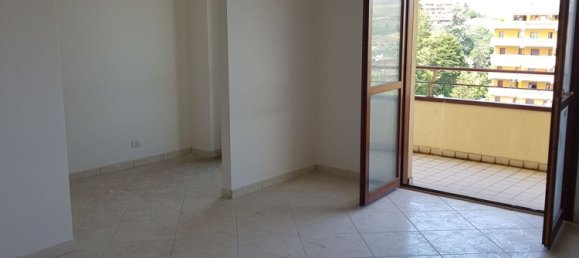 3-salle Appartement à Folignano, Italy No. 251384 4