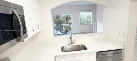 2 dormitorios propiedad comercial en alquiler en Miami, Miami-Dade, Florida, USA № 615307 15