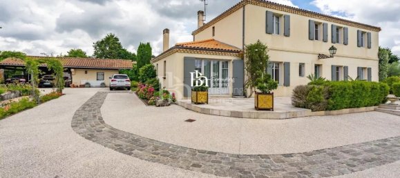 5 bedrooms Castles in Leognan, France No. 352851 4