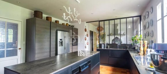 5 bedrooms Castles in Leognan, France No. 352851 13