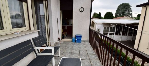 5 bedrooms House in Meda, Italy No. 364329 9