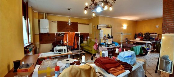 5 bedrooms House in Meda, Italy No. 364329 16