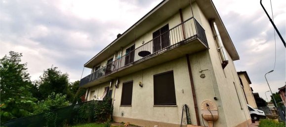 5 bedrooms House in Meda, Italy No. 364329 2