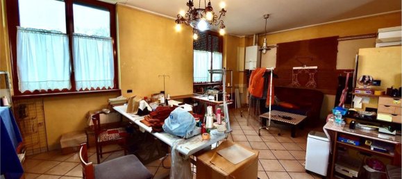 5 bedrooms House in Meda, Italy No. 364329 17