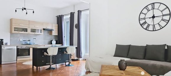 3 bedrooms Apartment in Sens, France No. 303806 3