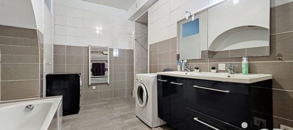 3 bedrooms Apartment in Sens, France No. 303806 11