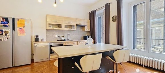 3 bedrooms Apartment in Sens, France No. 303806 5