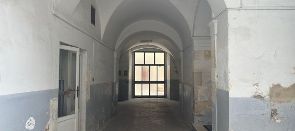 Apartamento de 5 habitaciónes en Modugno, Italy No. 263883 2