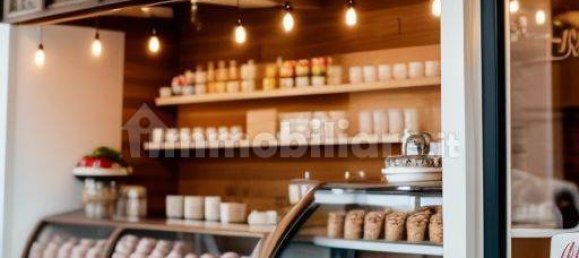 Коммерческая недвижимость с 2 комнатами в Порденоне, Италия № 329337 2