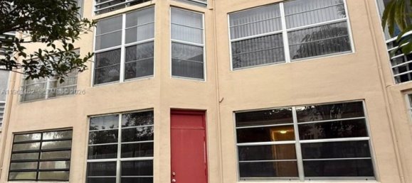 1 Schlafzimmer Gewerbliche Immobilien in Miami, USA, Nr. 615590 3