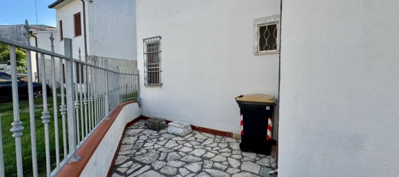 3 Schlafzimmer Haus in Comacchio, Italy, Nr. 351489 6