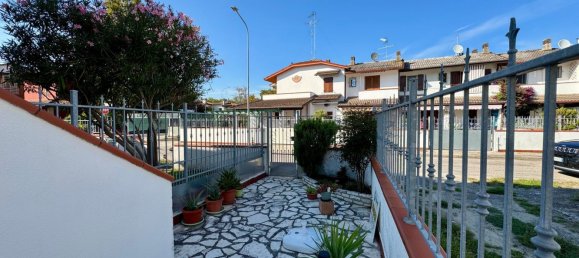 3 Schlafzimmer Haus in Comacchio, Italy, Nr. 351489 4