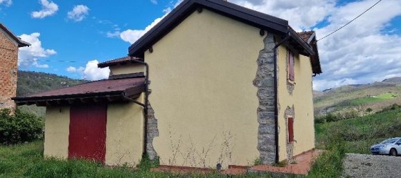 6 rooms House in Montese, Italy No. 227409 4