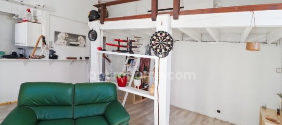 Estudio en Fontaine, France No. 323178 3