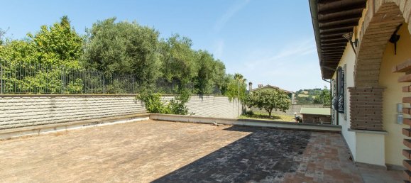 6 bedrooms Villa in Rome, Italy No. 356959 26