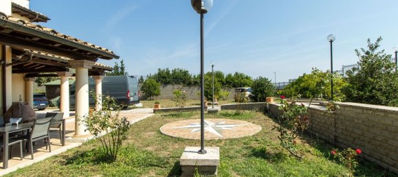 6 bedrooms Villa in Rome, Italy No. 356959 20