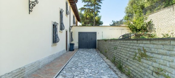 6 bedrooms Villa in Rome, Italy No. 356959 19
