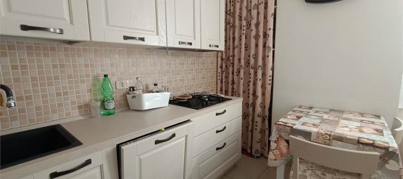 Apartamento de 3 divisões em Anzano del Parco, Italy N.º 283289 4