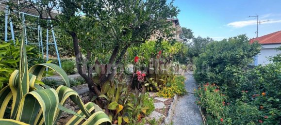 3 Schlafzimmer Villa in Borgio Verezzi, Italy, Nr. 331744 6