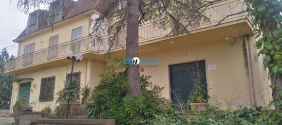 8 Schlafzimmer Villa in Rotello, Italy, Nr. 331092 3