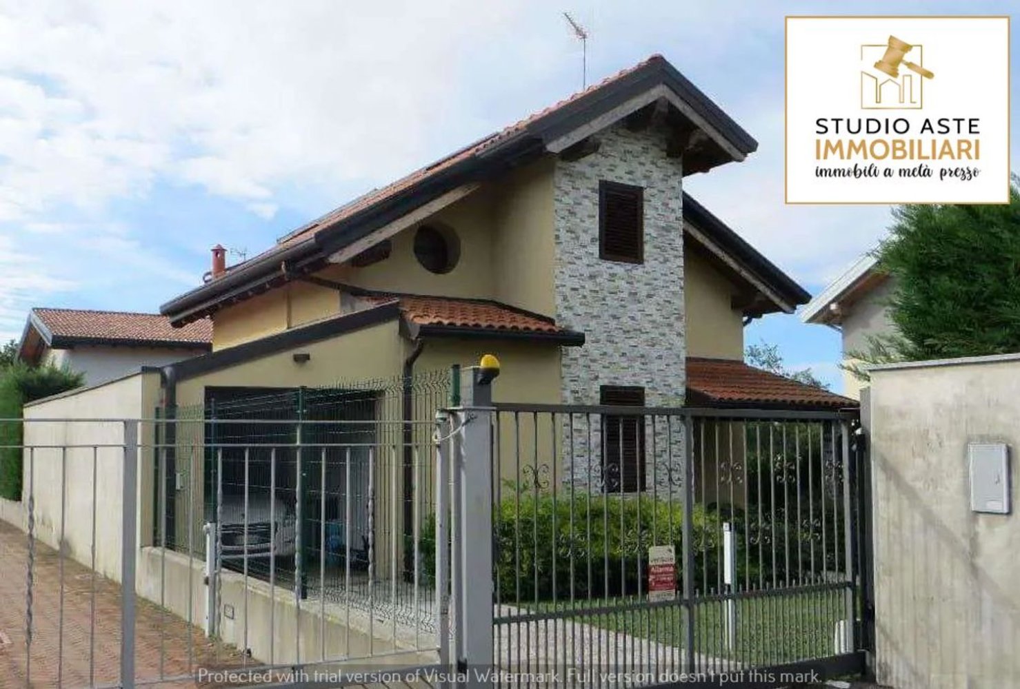 4-Zimmer Villa in Cogliate, Italy, Nr. 4094