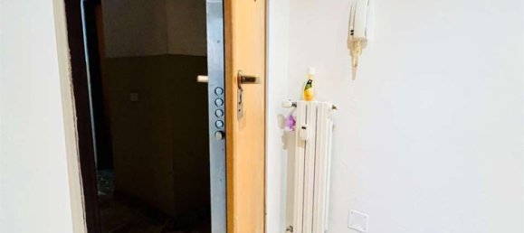 2غرفة شقة في Baranzate, Italy رقم 156087 25