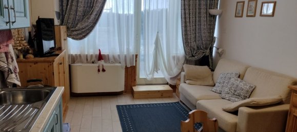 3 bedrooms Apartment in Micigliano, Italy No. 311534 8
