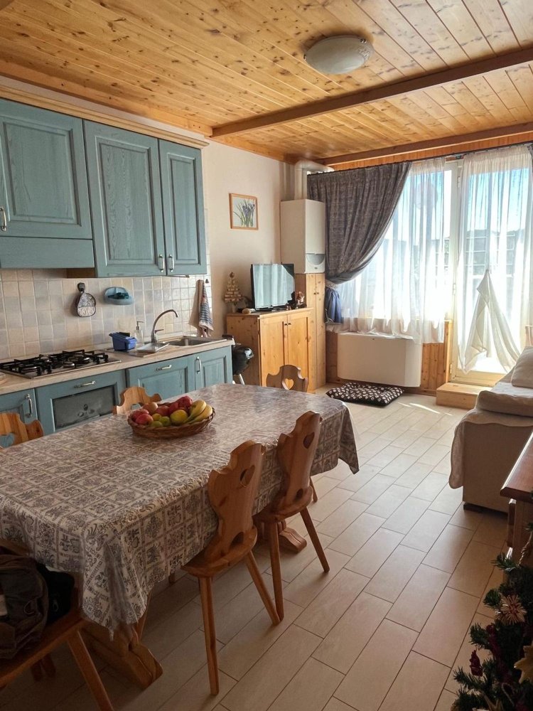 3 bedrooms Apartment in Micigliano, Italy No. 311534