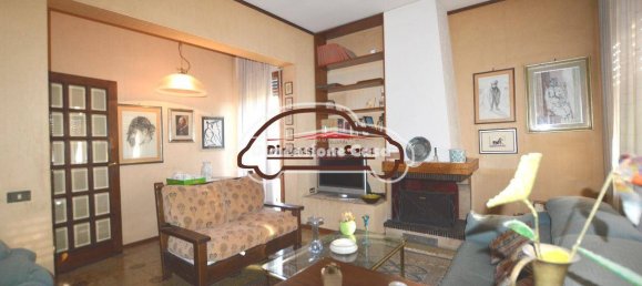 Villa de 5 dormitorios en Lucca, Italy No. 11675 11