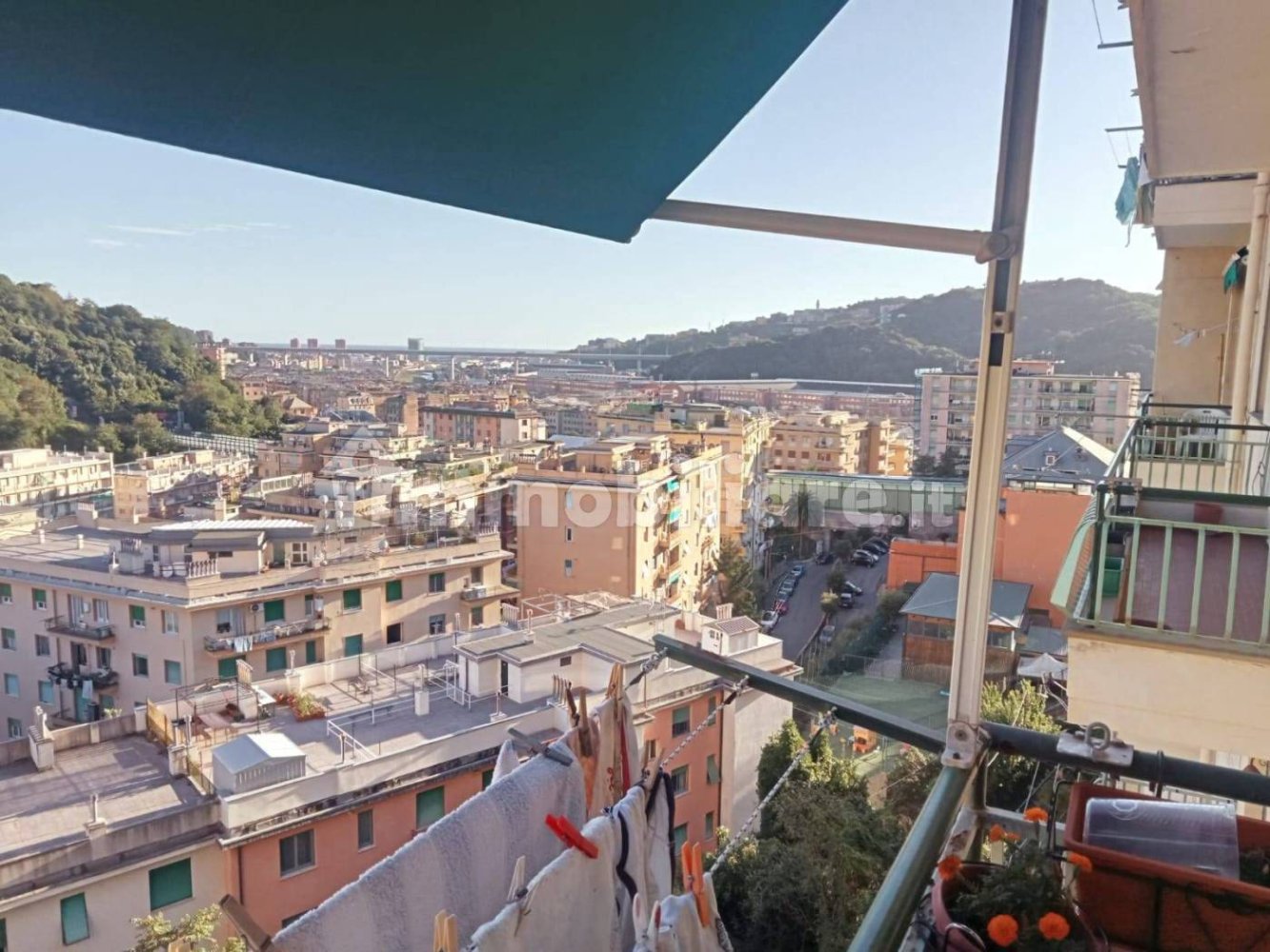 2 Schlafzimmer Wohnung in Genoa, Italy, Nr. 329872