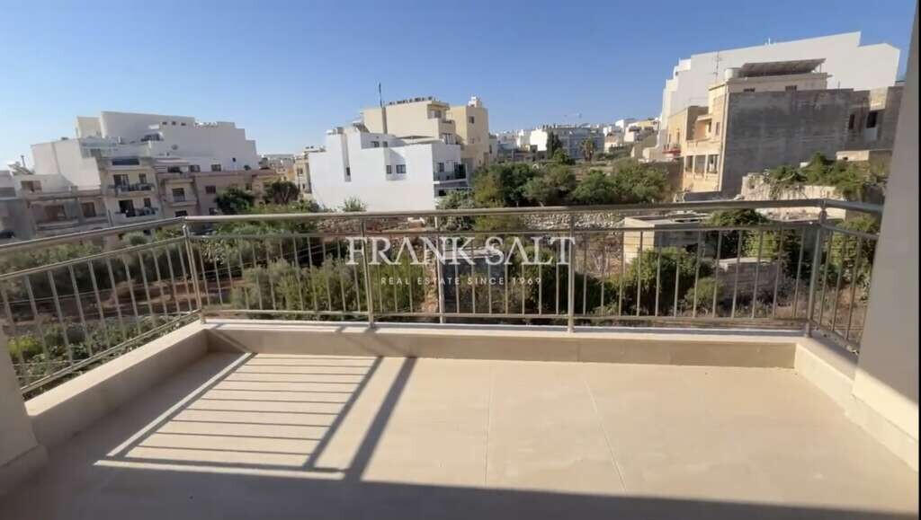 Apartamento de 3 dormitorios en Swieqi, Malta No. 10588