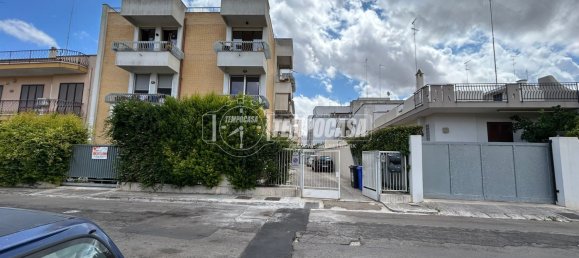 3 rooms Apartment in Lecce, Italy No. 286568 18