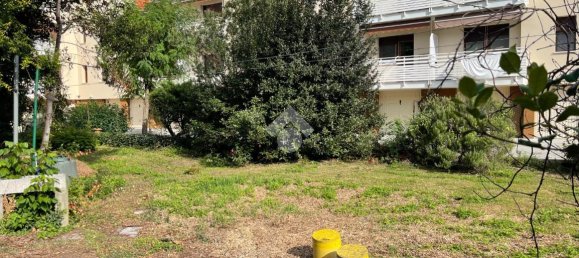 Дом с 7 комнатами в Венеция, Италия № 70425 3