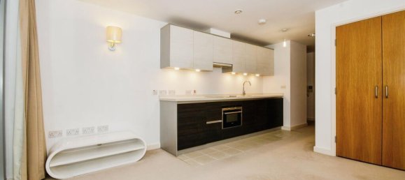 Studio in Wembley, United Kingdom No. 6407 13